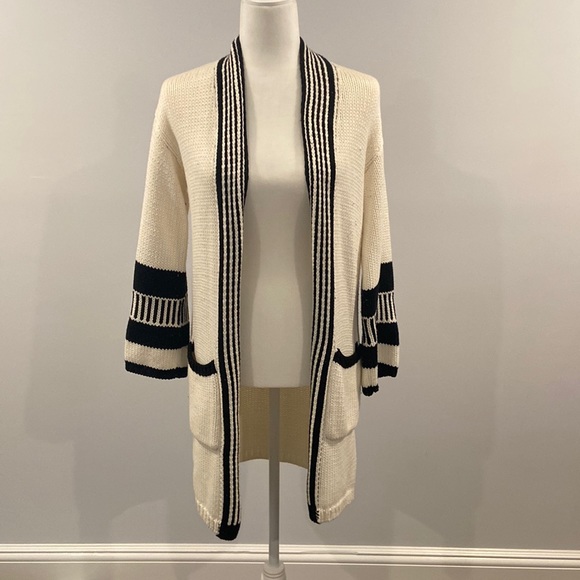Forever 21 Sweaters - Forever 21 Cardigan